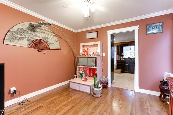 9420 157 ST Surrey, BC V4N 3B5