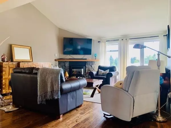 Tsawwassen, BC V4L 1Z1,1432 View CRES