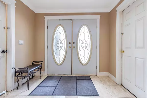 Surrey, BC V3V 8C6,10192 121 ST