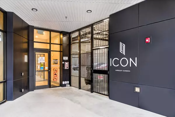 Langley, BC V3A 0R4,20061 Fraser HWY #214