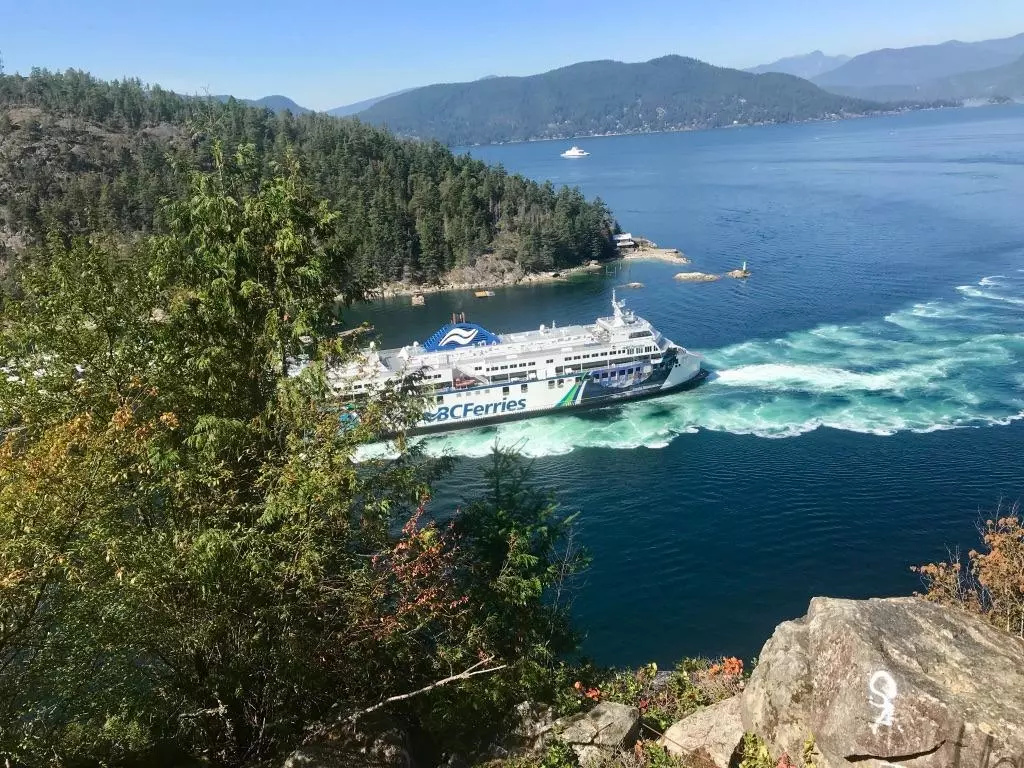 West Vancouver, BC V7W 2G6,6486 Bruce ST