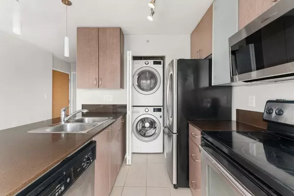 Vancouver, BC V6B 1T7,909 Mainland ST #3403