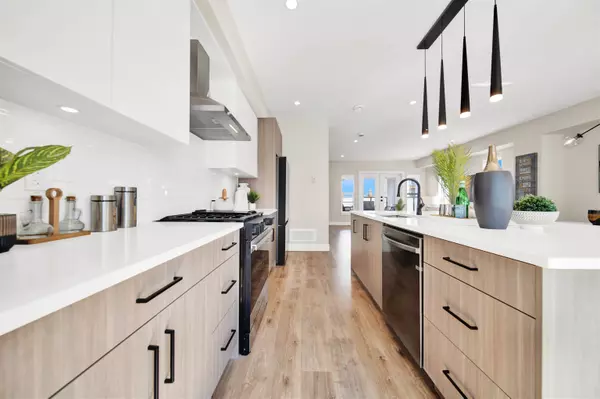 Surrey, BC V0V 0V0,177 175a ST #11