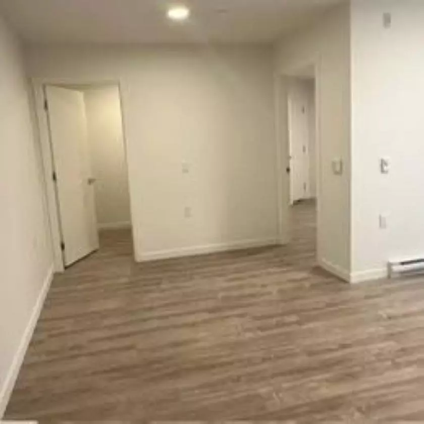 Surrey, BC V3T 0S5,10778 138 ST #402