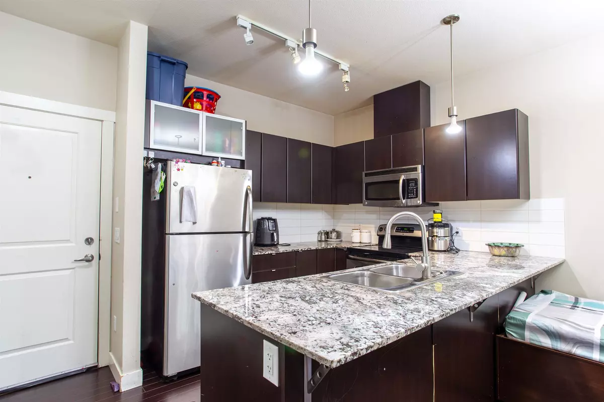 Surrey, BC V3T 0C7,9655 King George BLVD #409