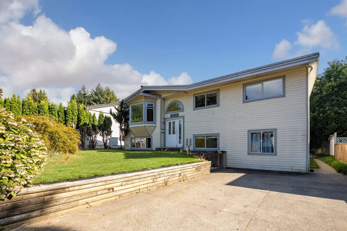 Surrey, BC V3R 4X2,15032 Swallow DR