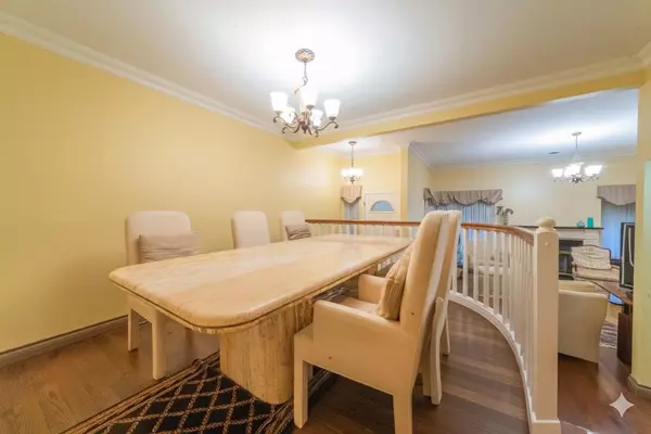 Vancouver, BC V5X 4T2,272 Waterleigh DR