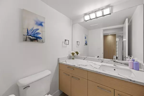 North Vancouver, BC V7L 4R2,1515 Eastern AVE #1207