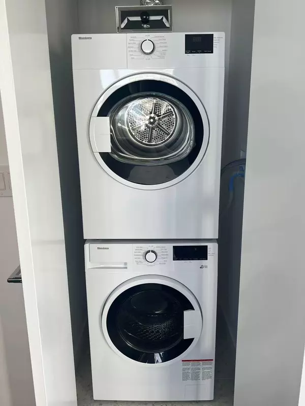 Burnaby, BC V5C 0N6,2425 Alpha AVE #2001