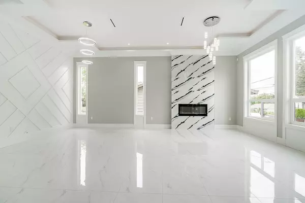 Surrey, BC V3R 2K2,13978 113a AVE