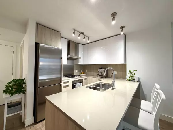 Coquitlam, BC V3B 0L8,3007 Glen DR #1201