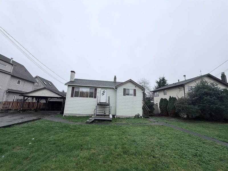 4516 River Road W., Delta, BC V3R 4R3
