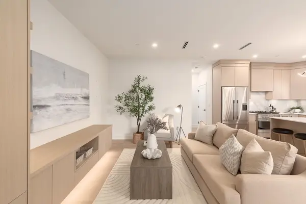 3506 E Pender ST #1, Vancouver, BC V5K 2E3