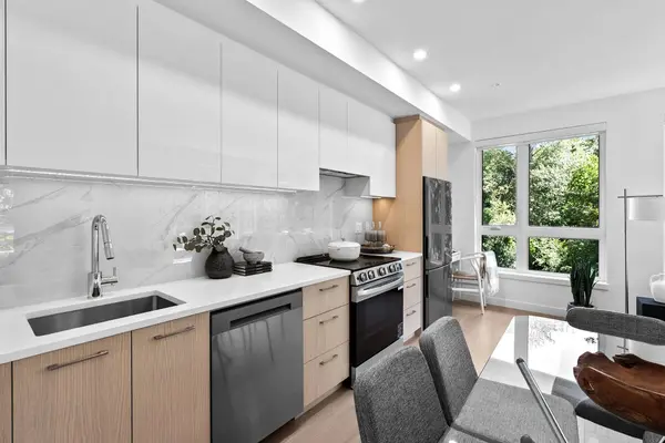 150 James RD #507, Port Moody, BC V3H 2S4