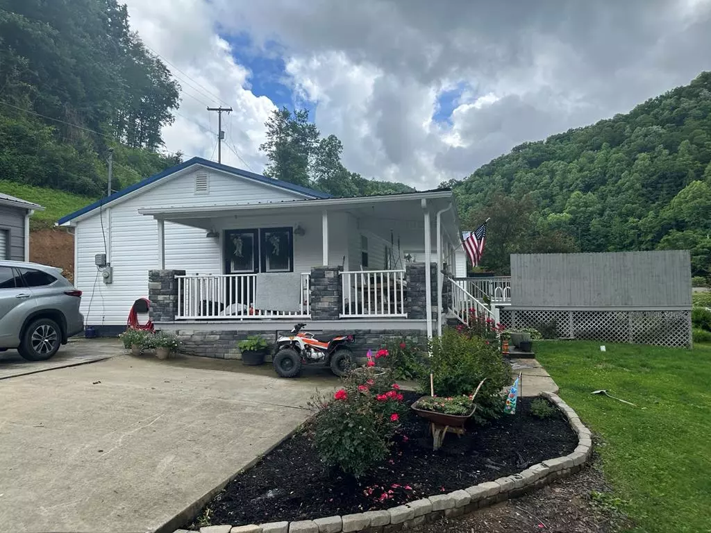 Mouthcard, KY 41548,109 Mountain Laural