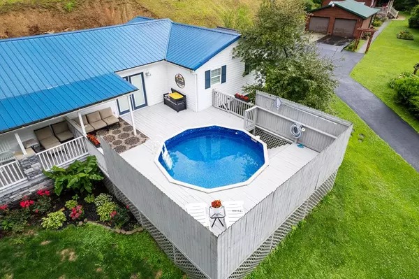 Mouthcard, KY 41548,109 Mountain Laural