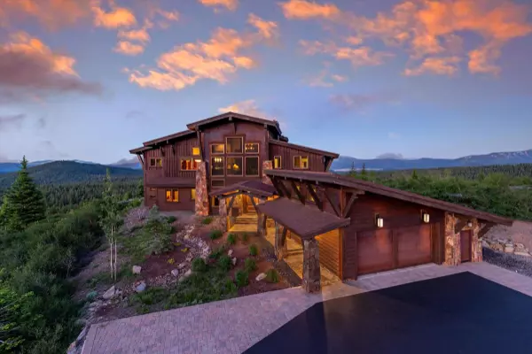 13596 Skislope Way, Truckee, CA 96161