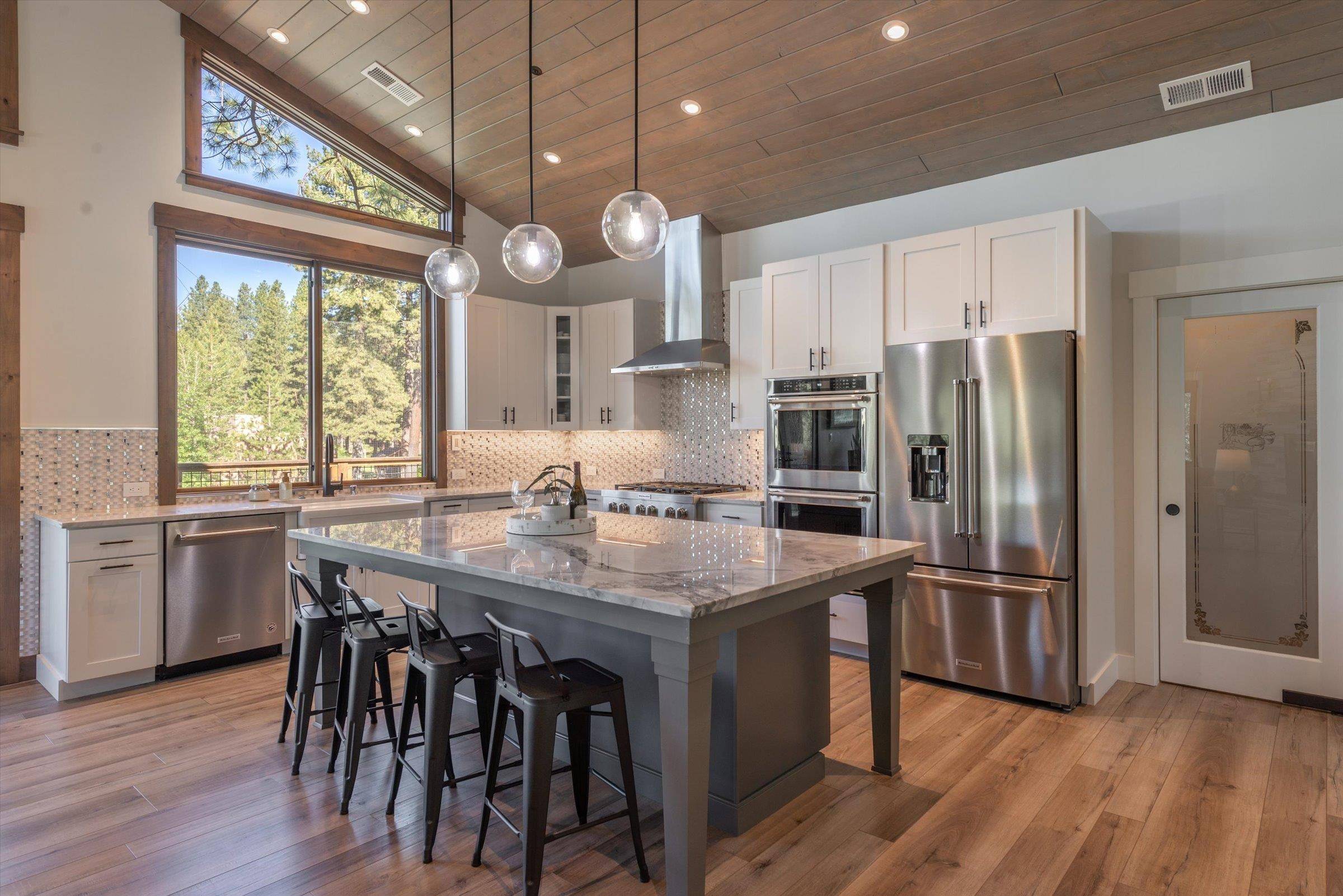 Tahoe Vista, CA 96148-0000,403 Brassie Avenue