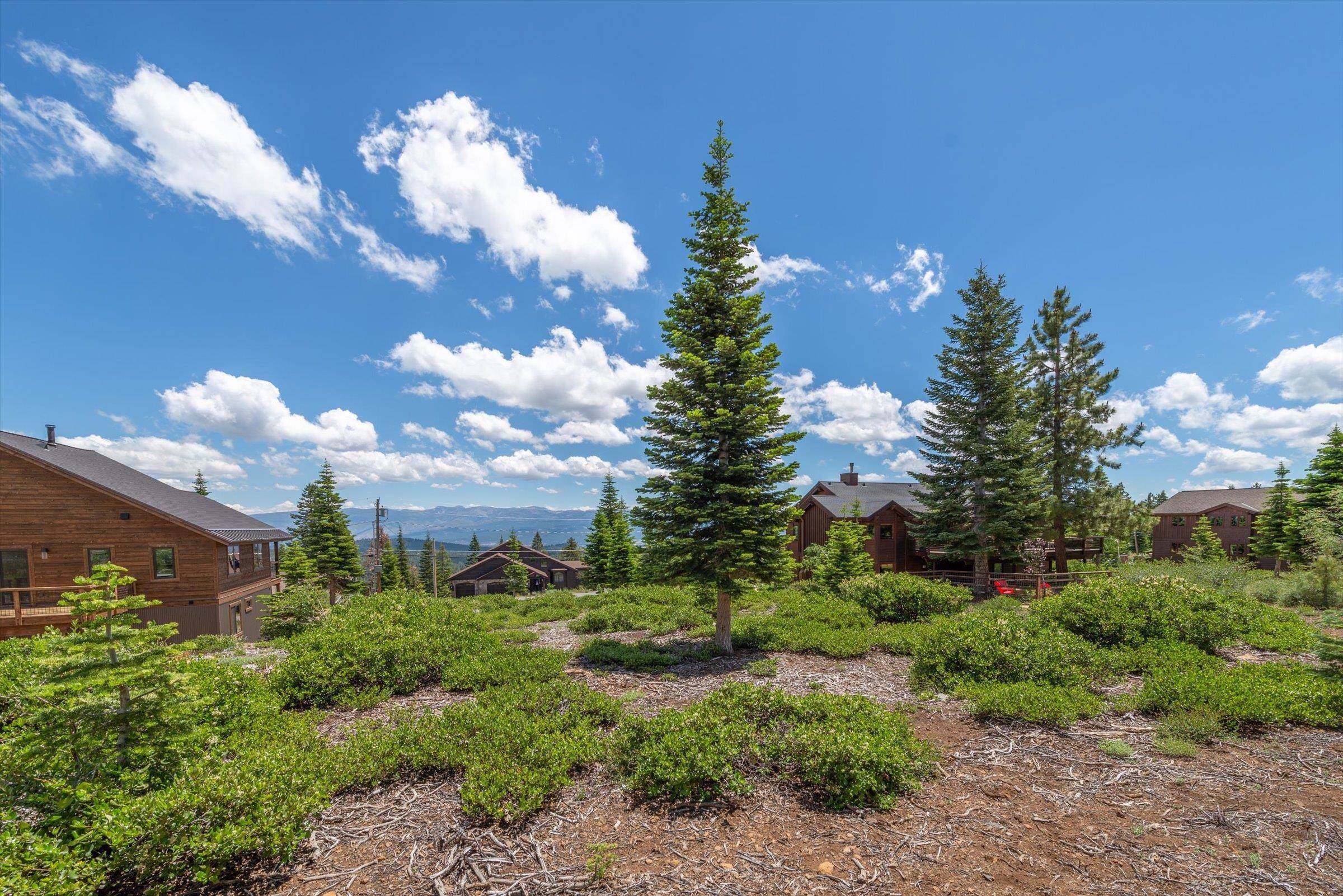 13965 Skislope Way, Truckee, CA 96161