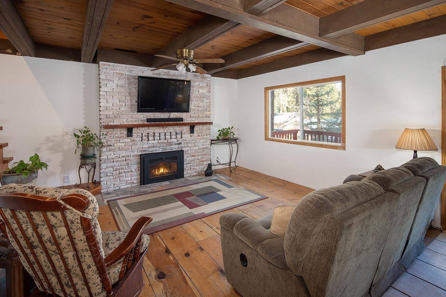 113 Mountain View Road, Calpine, CA 96124-0000