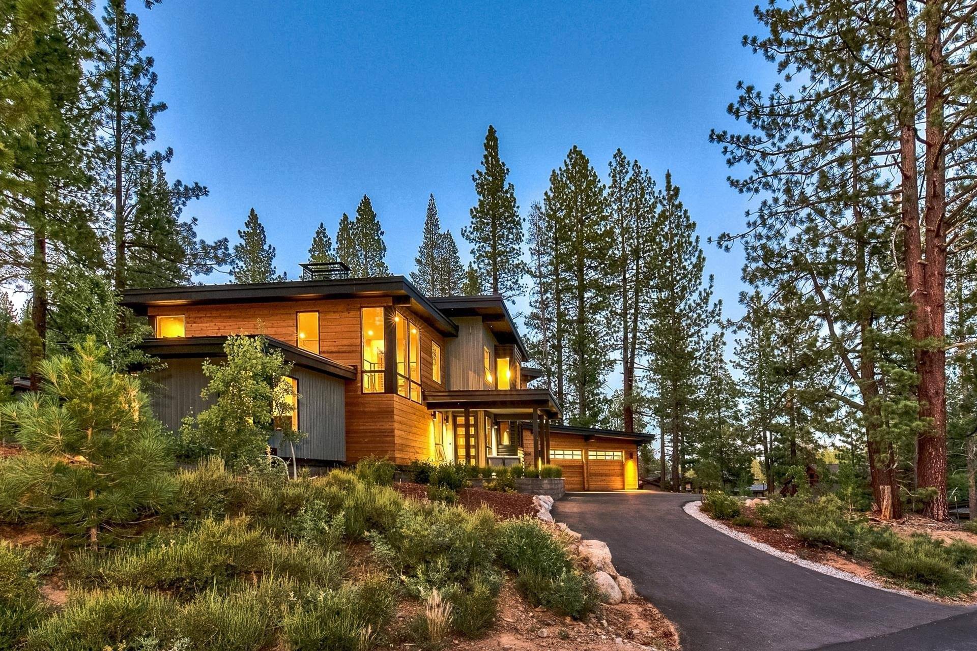 11520 Ghirard Road, Truckee, CA 96161