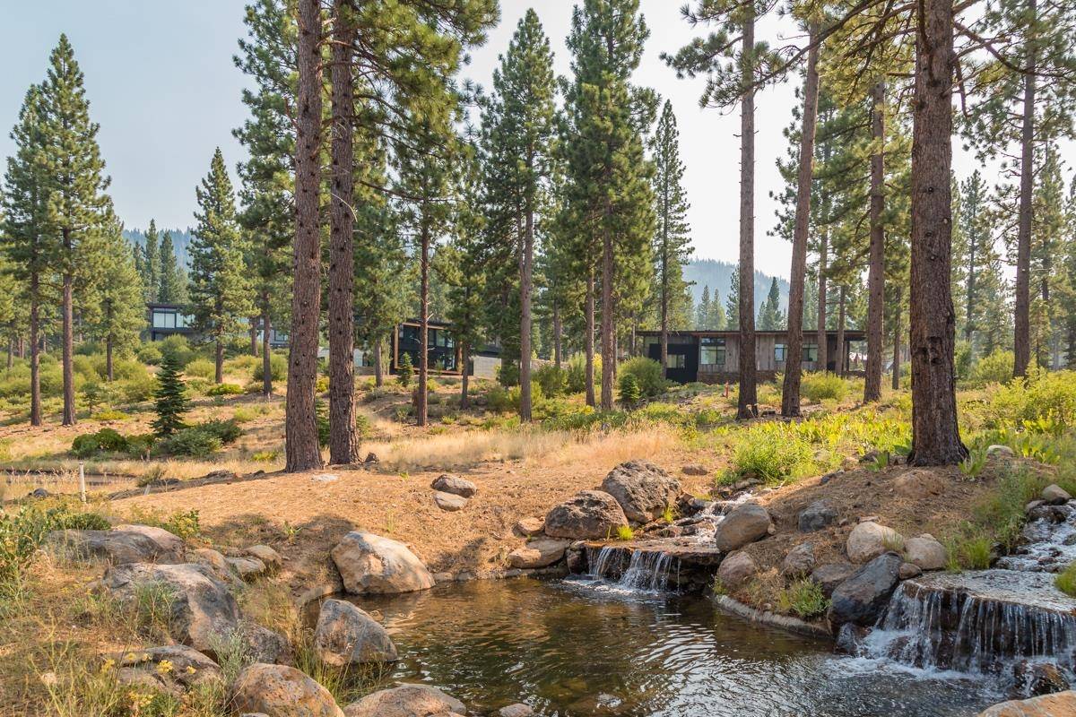 Truckee, CA 96161,2412 Newhall Court