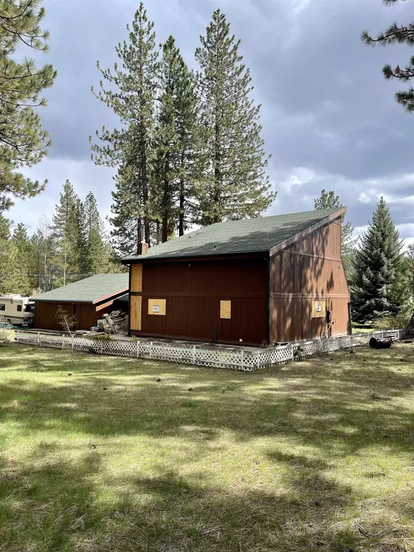 Portola, CA 96122,355 Joy Way