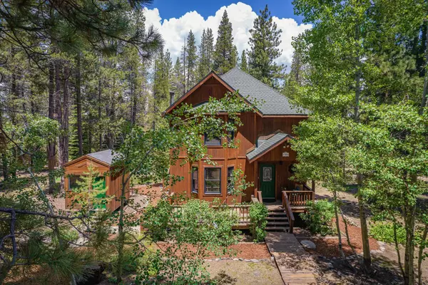10684 E Alder Creek Road, Truckee, CA 96162-2528