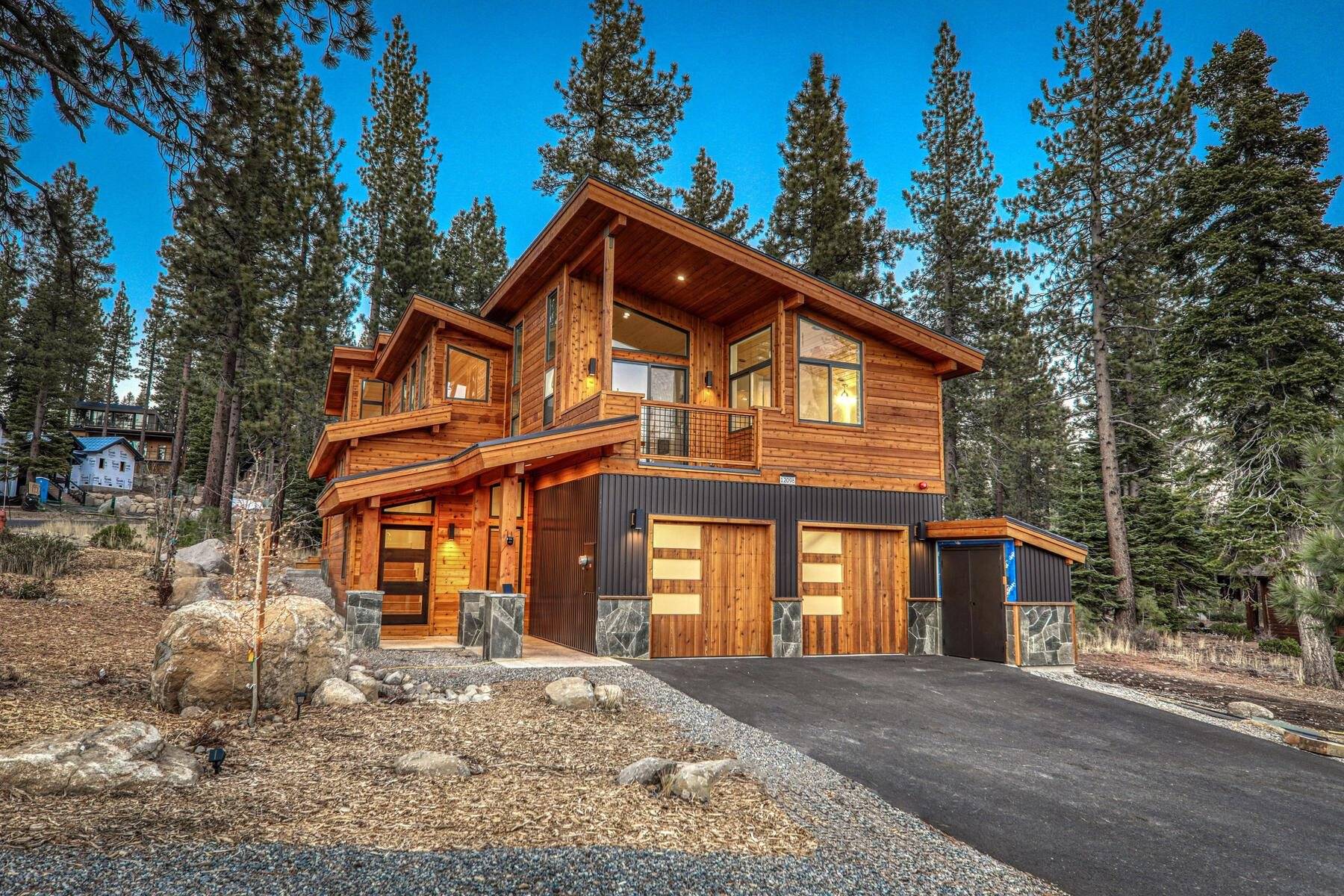 12098 Lamplighter Way, Truckee, CA 96161-0000