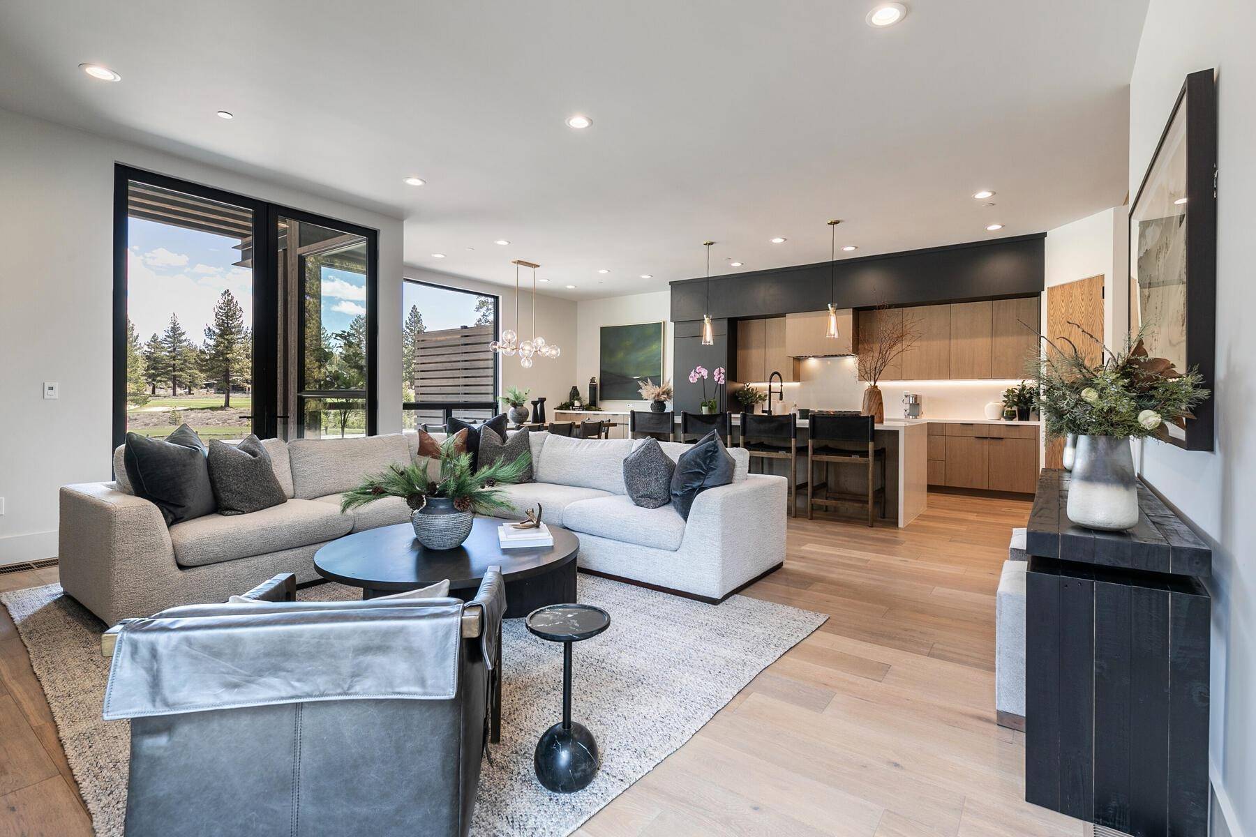 Truckee, CA 96161-2388,10117 Jakes Way