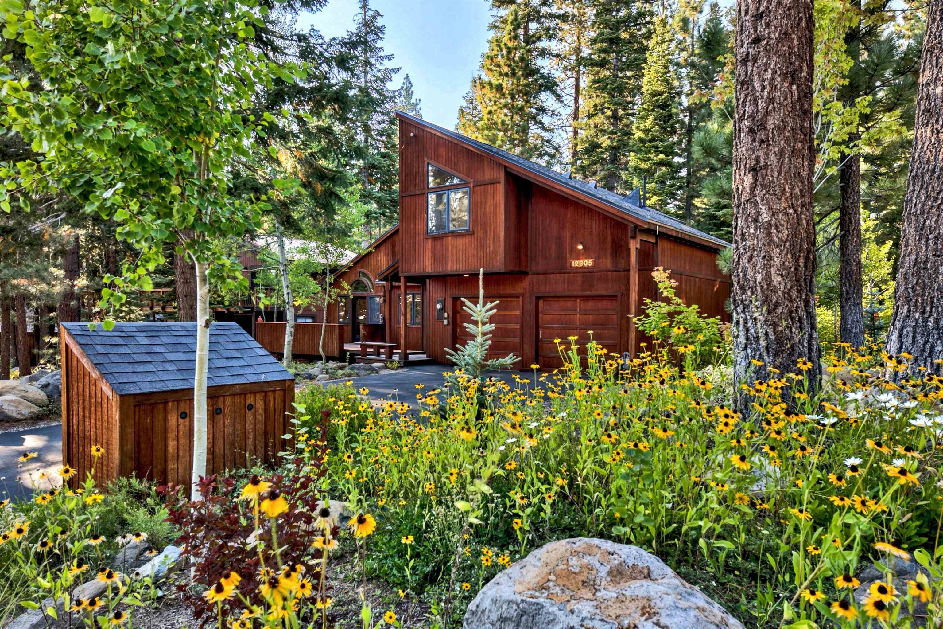 12305 Bennett Flat Road, Truckee, CA 96161