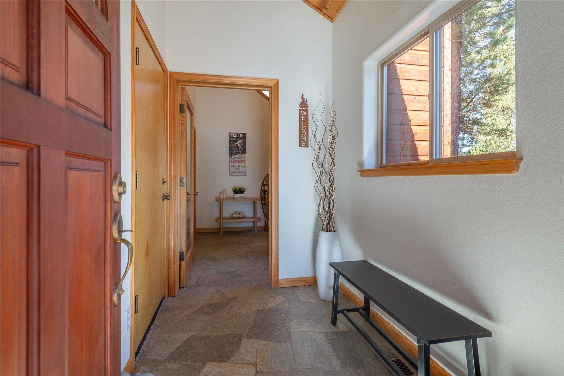 Truckee, CA 96161,12386 Snowpeak Way