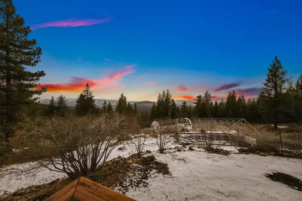 Truckee, CA 96161,12231 Somerset Drive