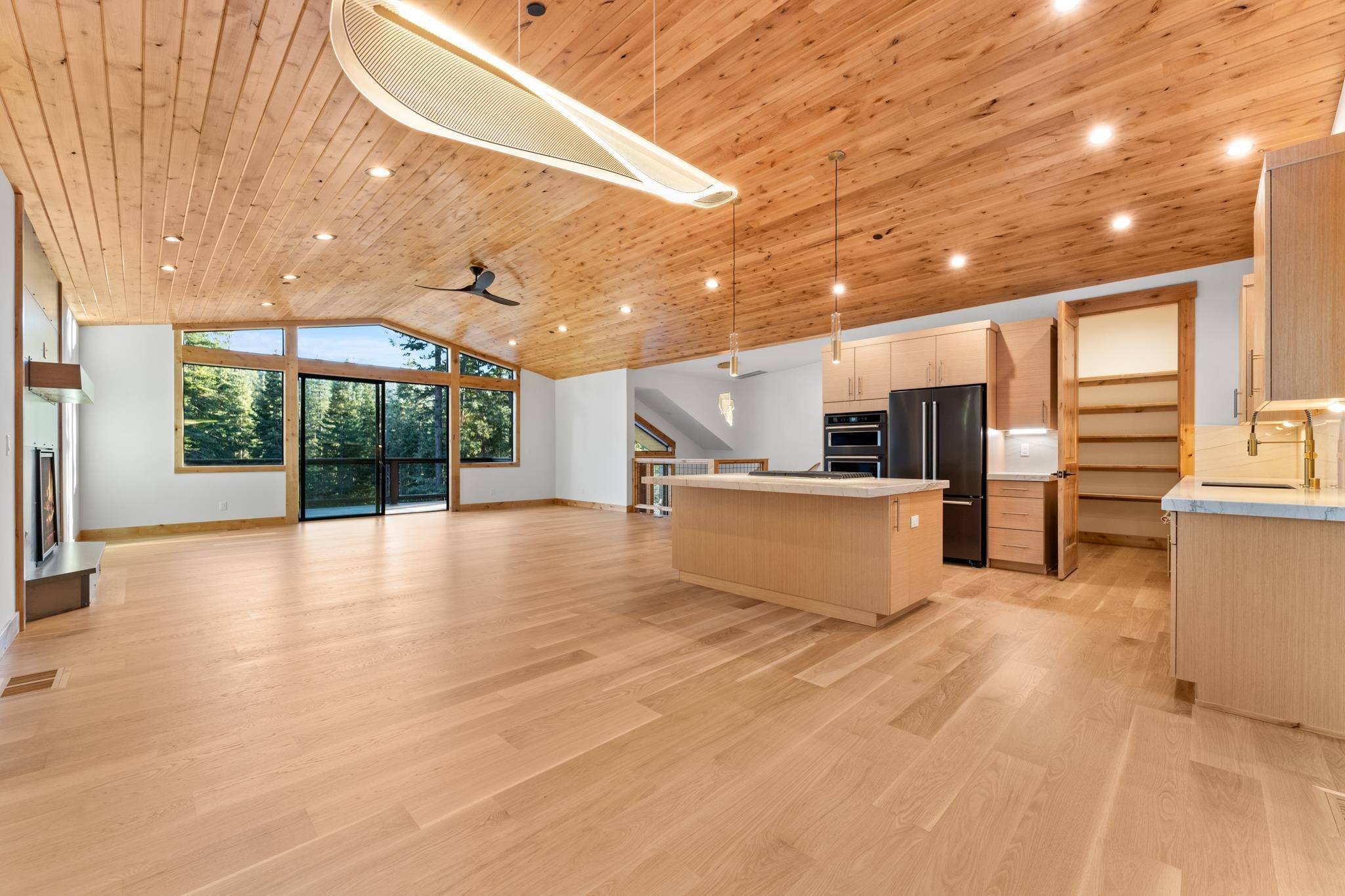 Tahoe Vista, CA 96148-0000,1285 Kings Way