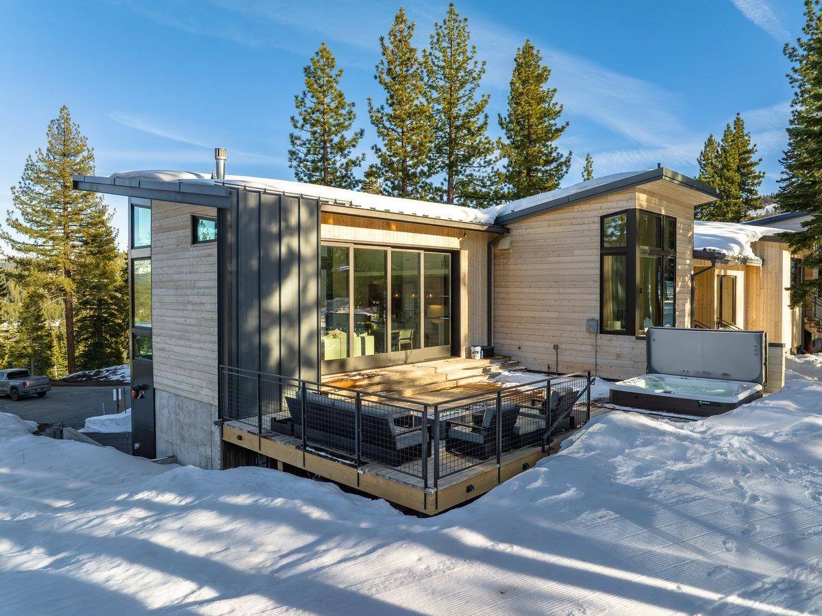 Truckee, CA 96161,15157 Boulder Place #16