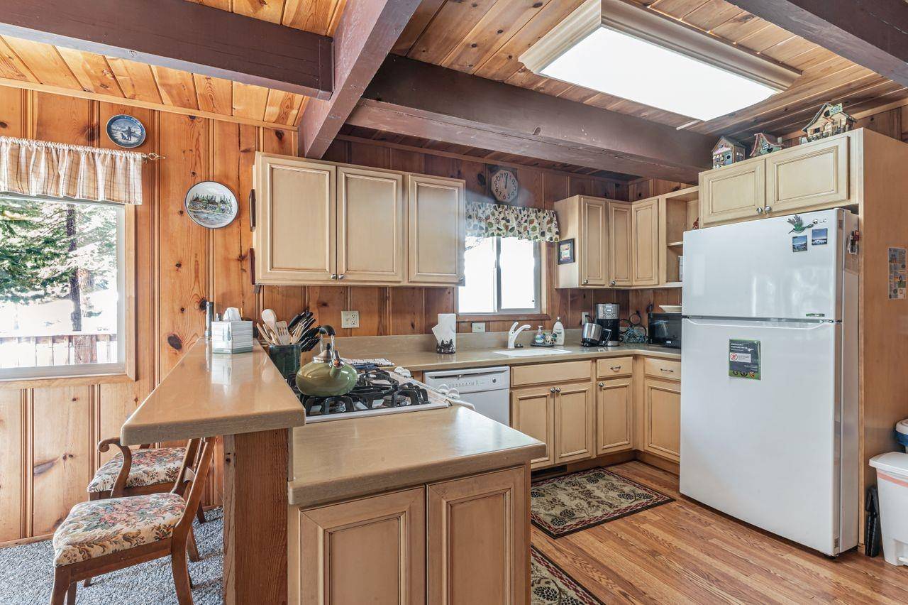 Tahoe Vista, CA 96148-0000,593 Mountain Circle