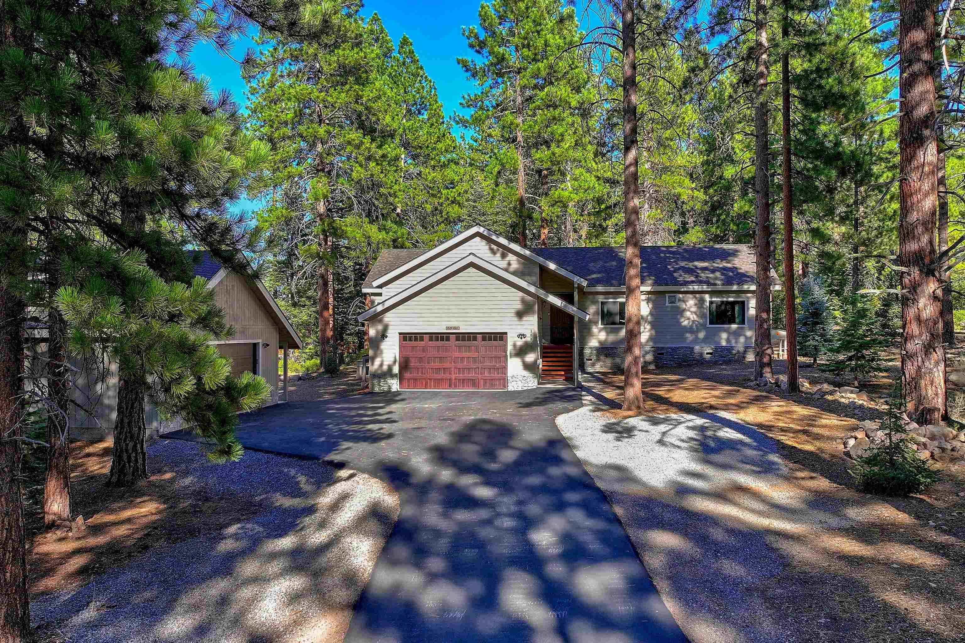 Truckee, CA 96161,10847 Royal Crest Drive