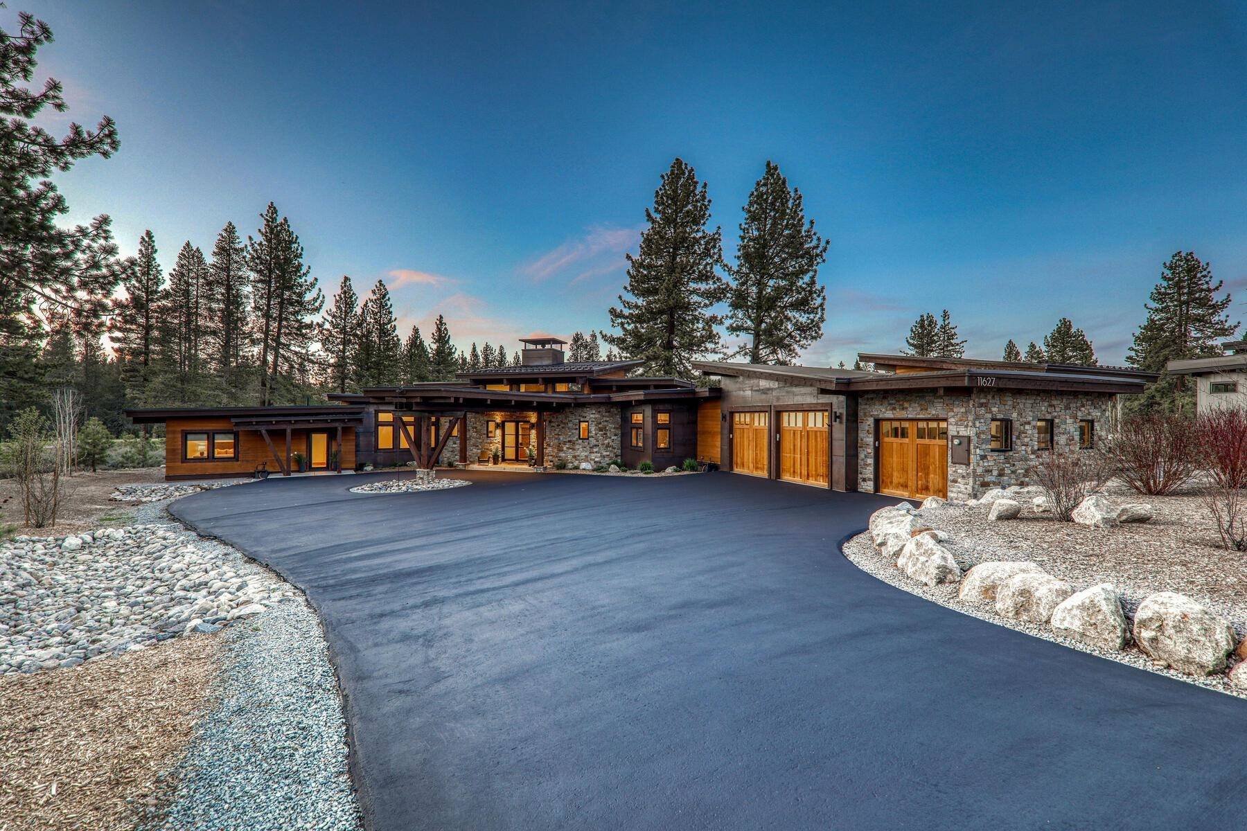 11627 Henness Road, Truckee, CA 96161-2152