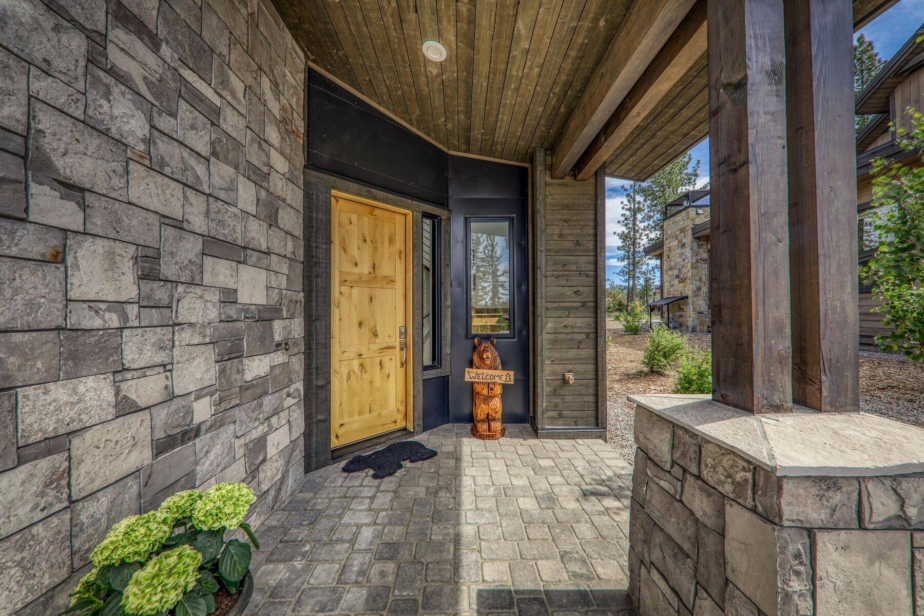 Truckee, CA 96161,10232 Modane Place