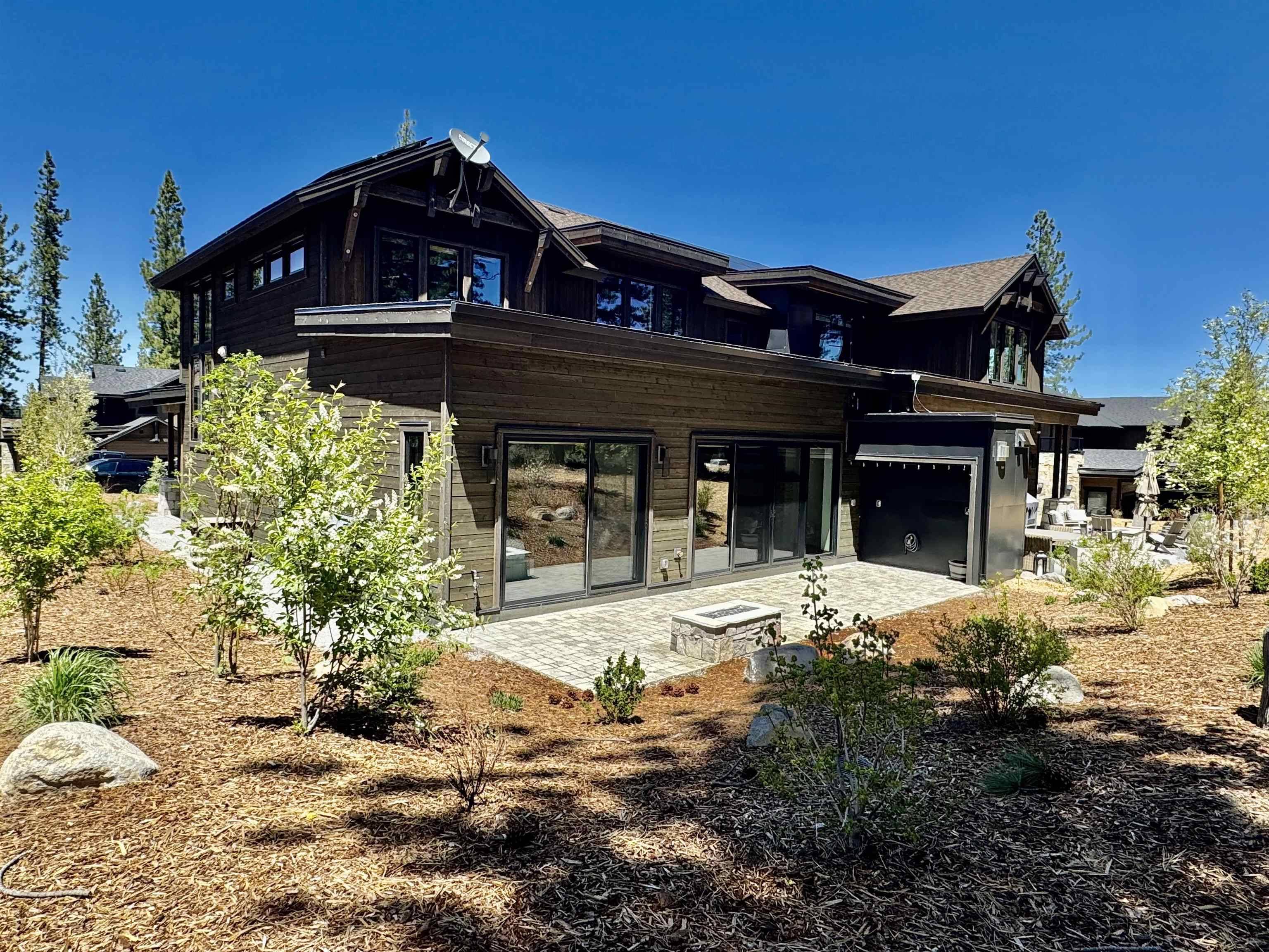 Truckee, CA 96161,10232 Modane Place