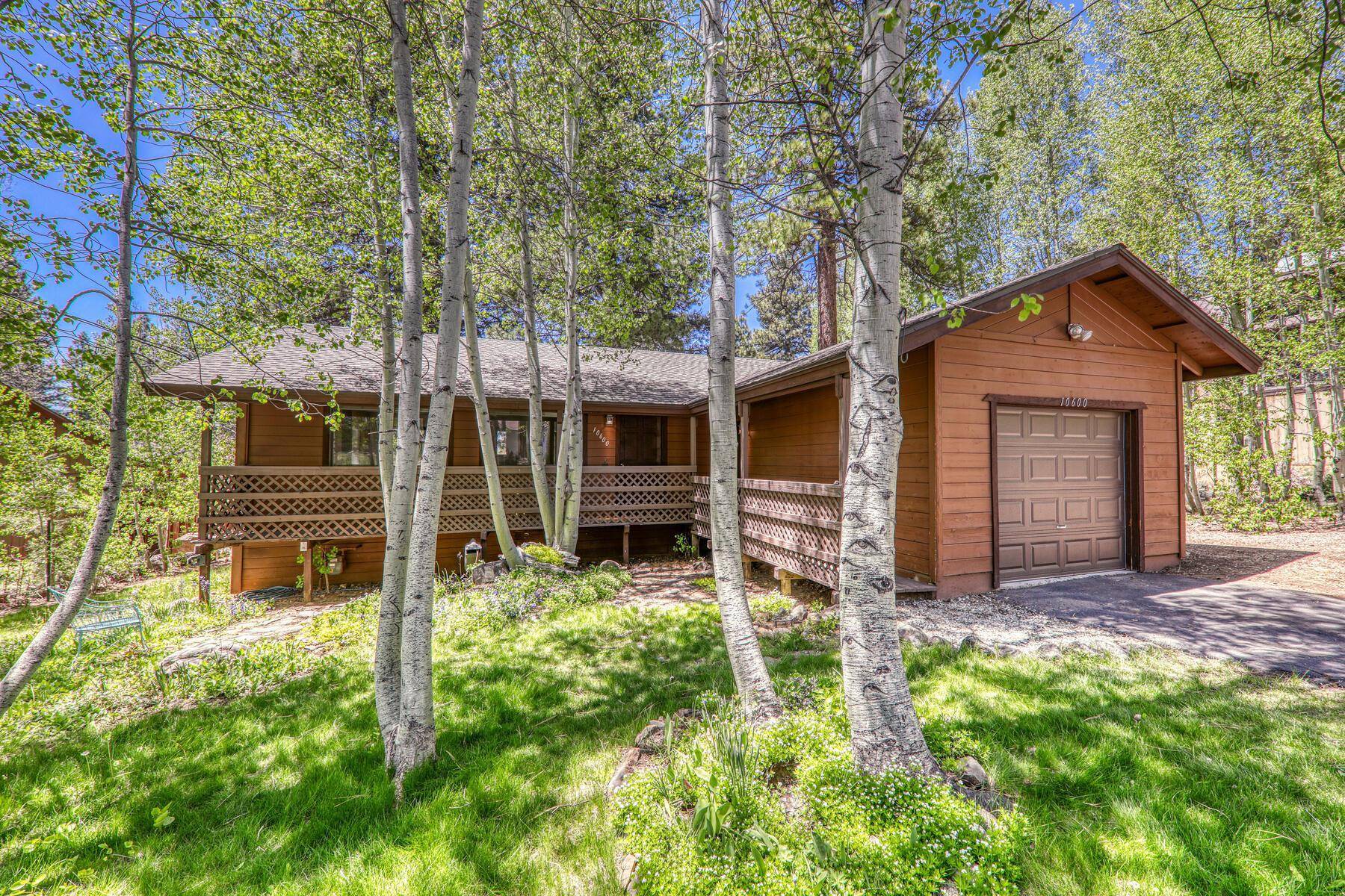 10600 Laburnham Circle, Truckee, CA 96161