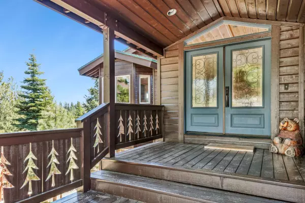 12391 Stockholm Way, Truckee, CA 96161
