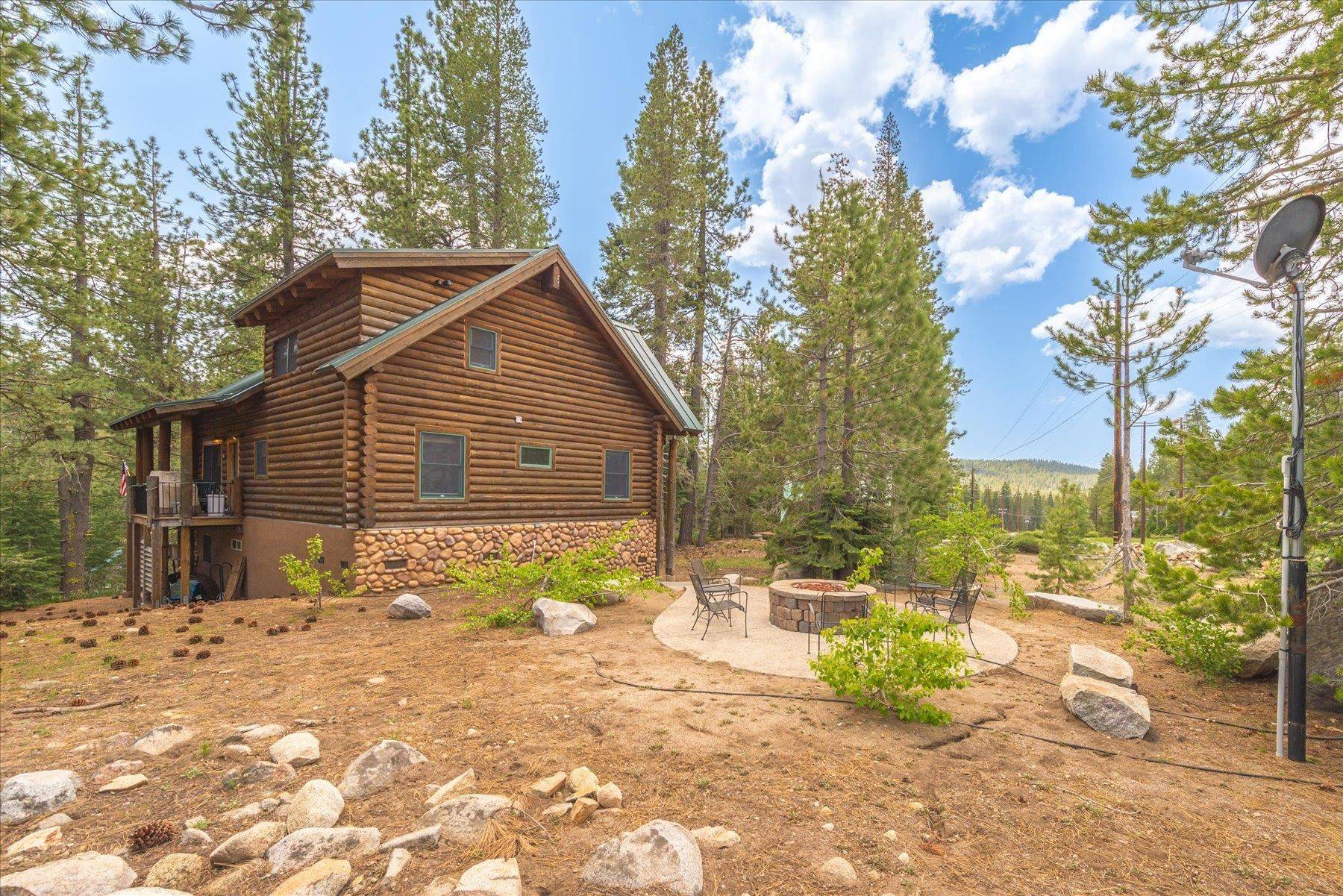 50624 Hemlock Court, Soda Springs, CA 95728