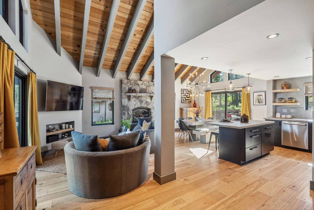 Truckee, CA 96161,13596 Hillside Drive