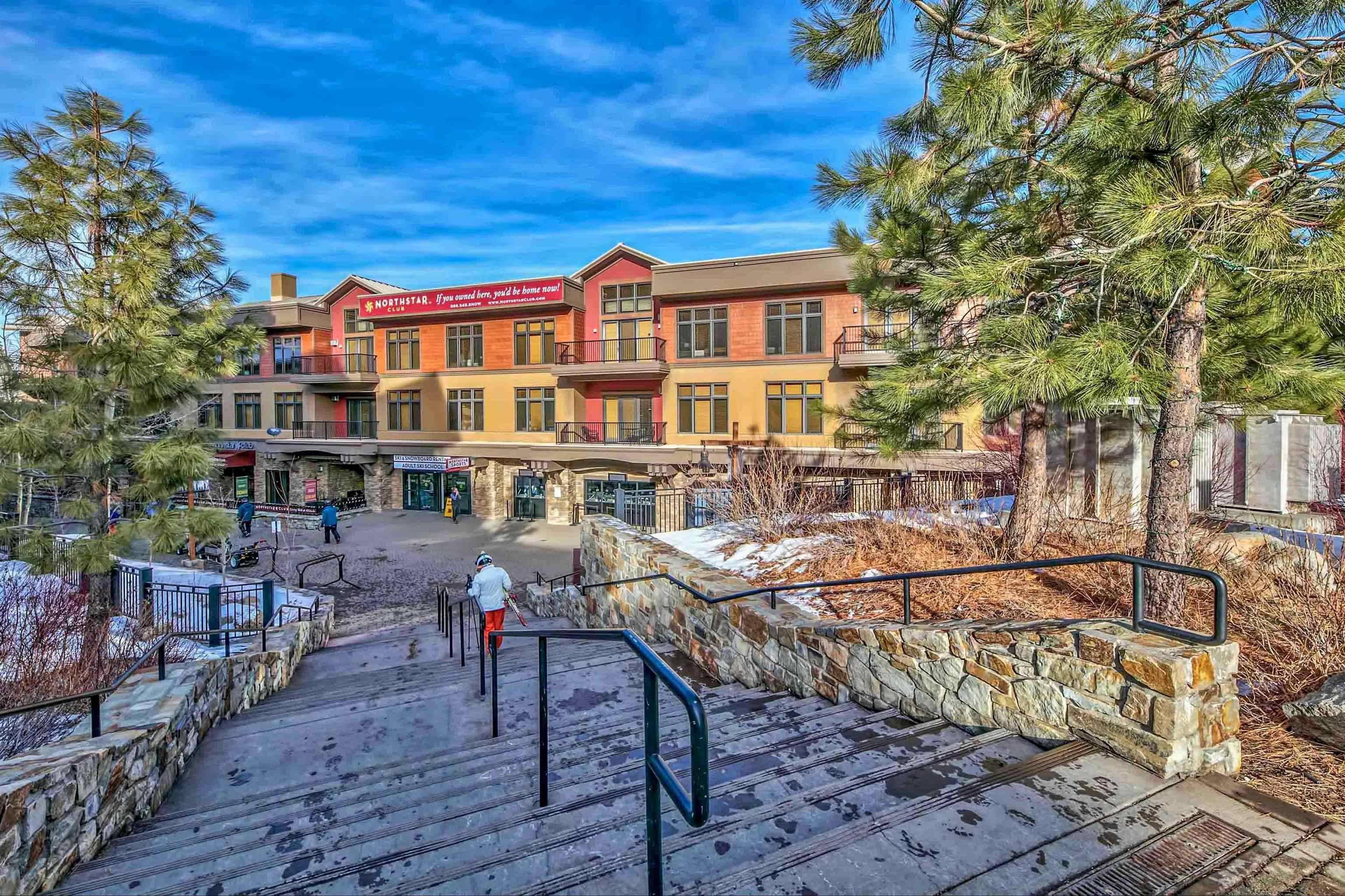 2100 North Village Drive #306/10 N4-8, Truckee, CA 96161