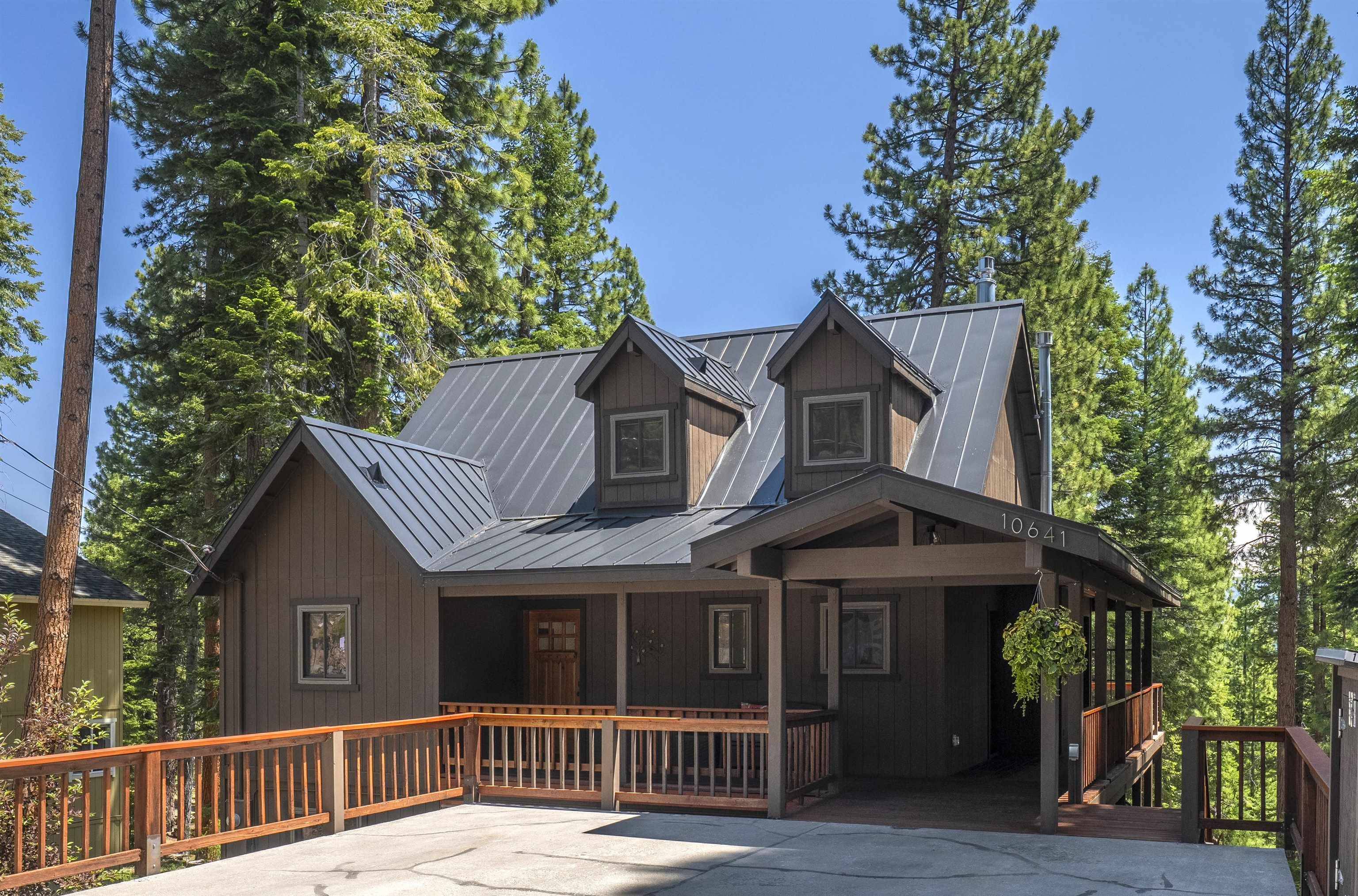 10641 Snowshoe Circle, Truckee, CA 96161