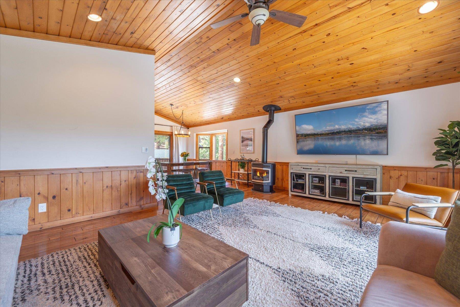 Truckee, CA 96161,10036 The Strand