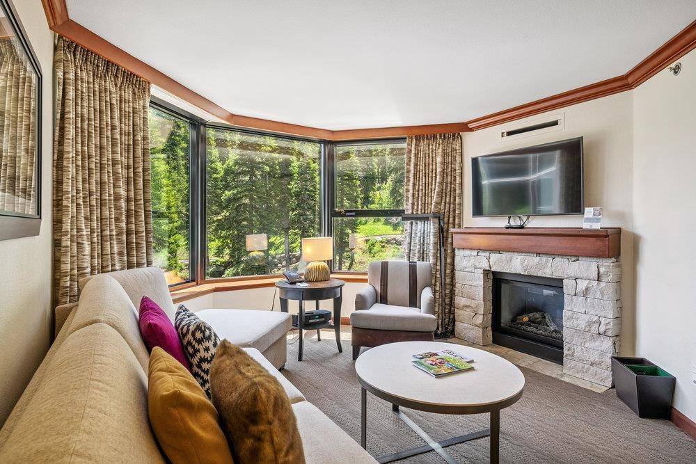Olympic Valley, CA 96146,400 Resort Road #809 811