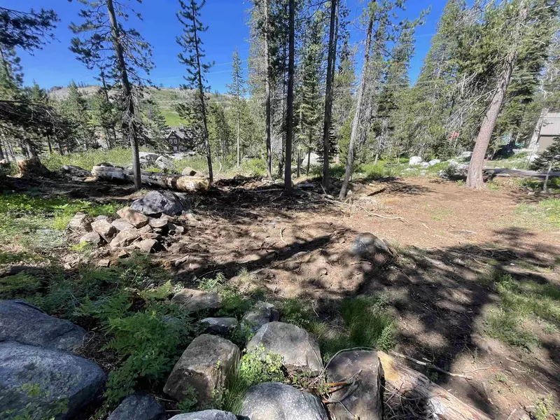 10053 Hill Road, Soda Springs, CA 95728