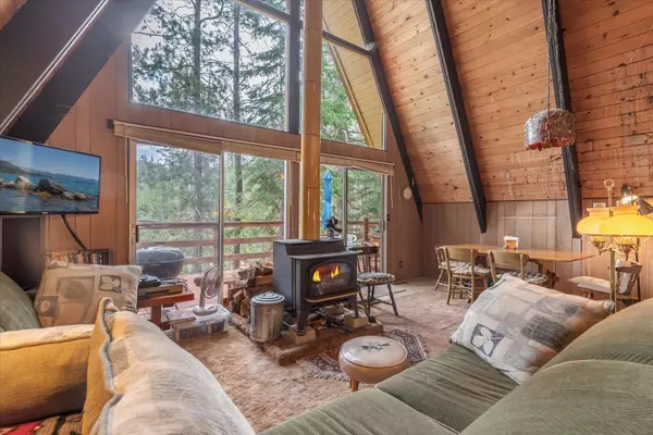 50588 Hemlock Court, Soda Springs, CA 95728